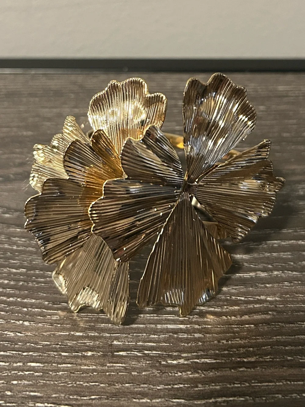 N/A gold tone